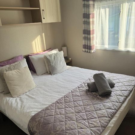 2 Bedroom Lakeview Lodge - Ensuite & Balcony Deck Carnforth Exterior photo